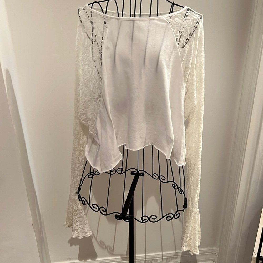 Emma&Sam white long sleeve shirt, lace sleeves S